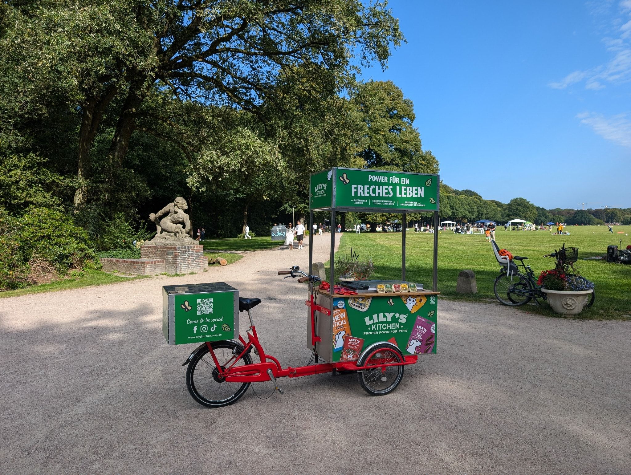 Promobike von Lily’s Kitchen in einem Hamburger Park während der Promotion-Tour.